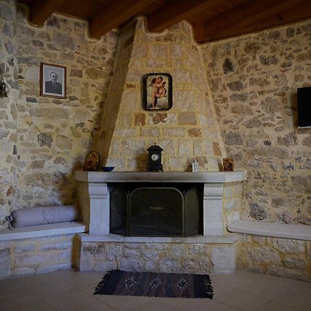 Traditional Stone Mezonete Krousonas  Εξωτερικό φωτογραφία